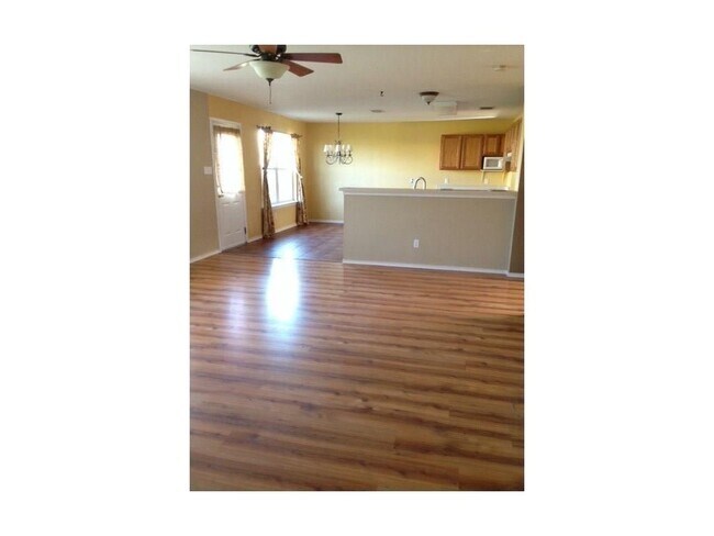 Foto del edificio - 120 Rinehardt St