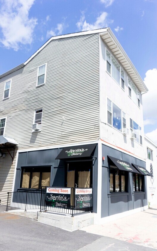 Primary Photo - 3385 Washington St