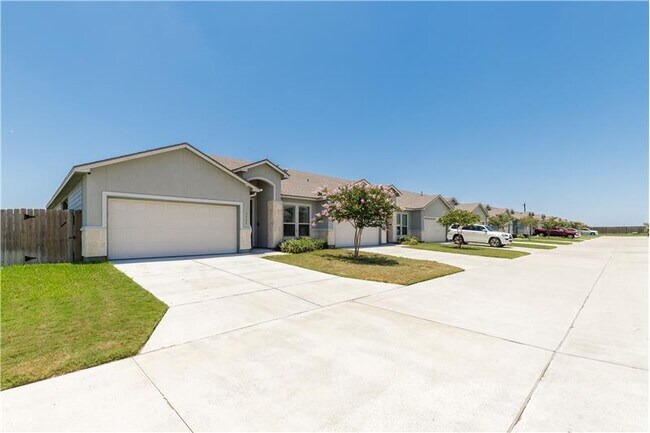 Building Photo - 7437 Seal Beach Ct