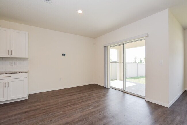 Building Photo - 2155 Ranch Side Rd