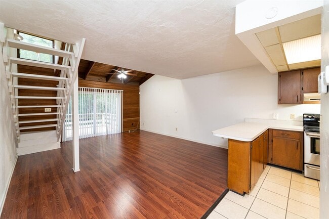 Building Photo - 1347 Rumba Ln