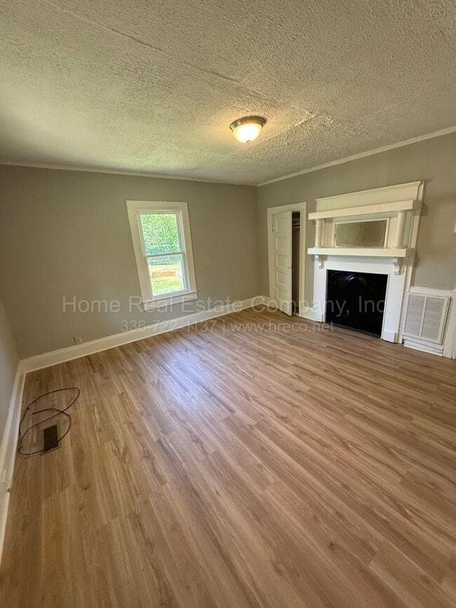 Photo - 1107 Cayuga St House