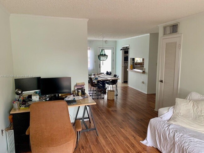 Foto del edificio - 1519 Drexel Ave