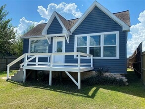 Building Photo - 2371 Broadway St