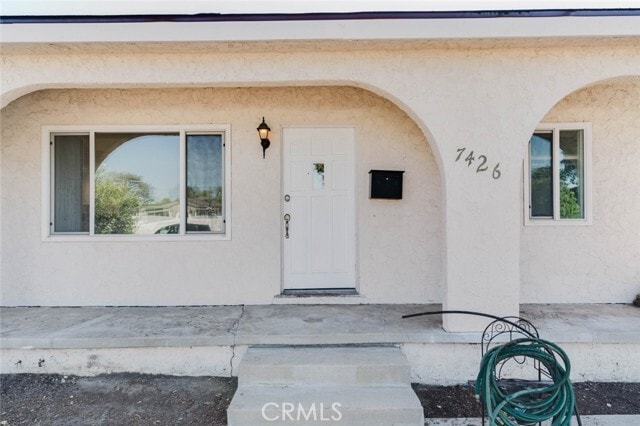 Foto del edificio - 7426 Dempsey Ave