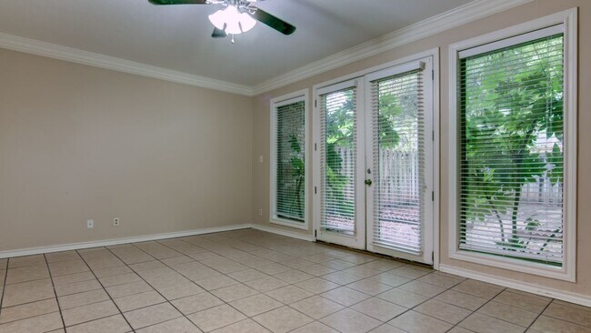 Building Photo - 3520 Wyatt Ln