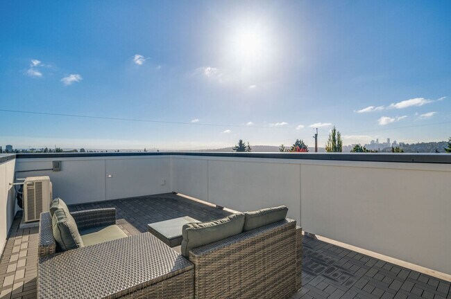 Foto del edificio - 4205 Evanston Ave N