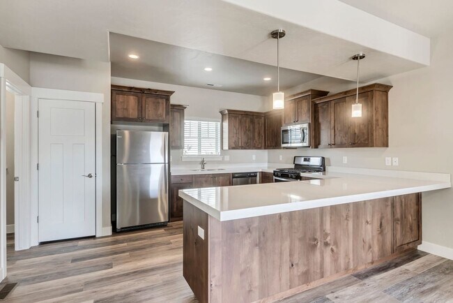 Foto del edificio - 3 Bed Townhome - Provo's Southeast Bench