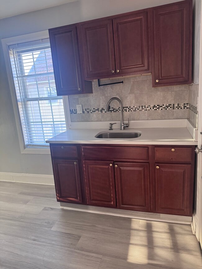 Building Photo - 36 John St