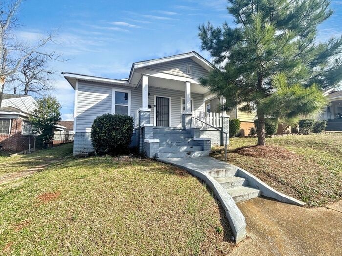 Primary Photo - 1711 Center Way S