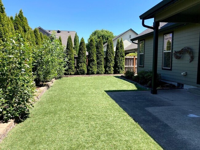 Building Photo - 3 br, 2.5 bath House - 937 Lorella Ave