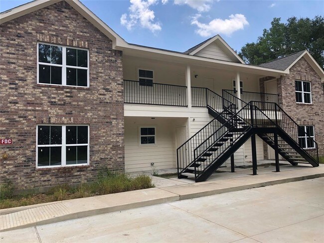 Building Photo - 1000 Foster Dr