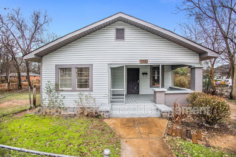 Primary Photo - 2309 Eufaula Ave