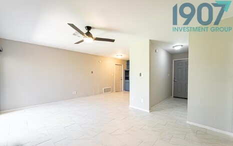 Building Photo - Charming Updated 3-Bedroom Home with Modern Finishes in Norman!
