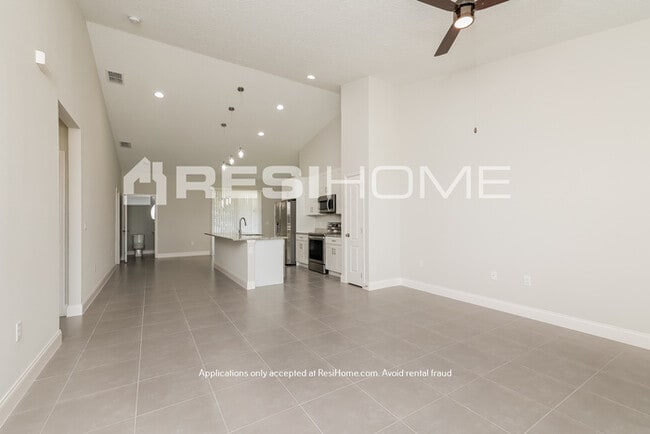 Building Photo - HOME FOR RENT--HALF MONTH FREE!