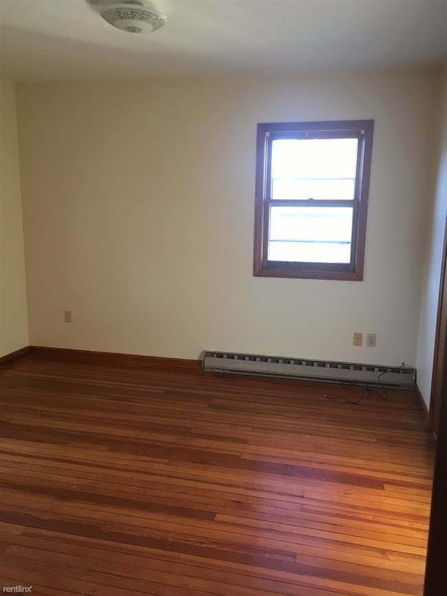 Building Photo - 2 br, 1 bath Apartment - 25 Ward St
