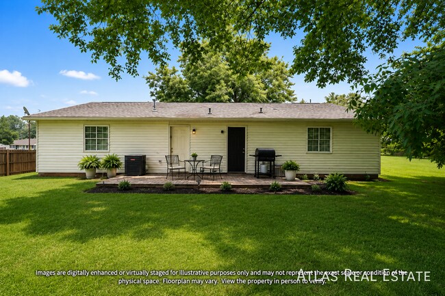 Foto del edificio - 230 Garnett Ridge Dr