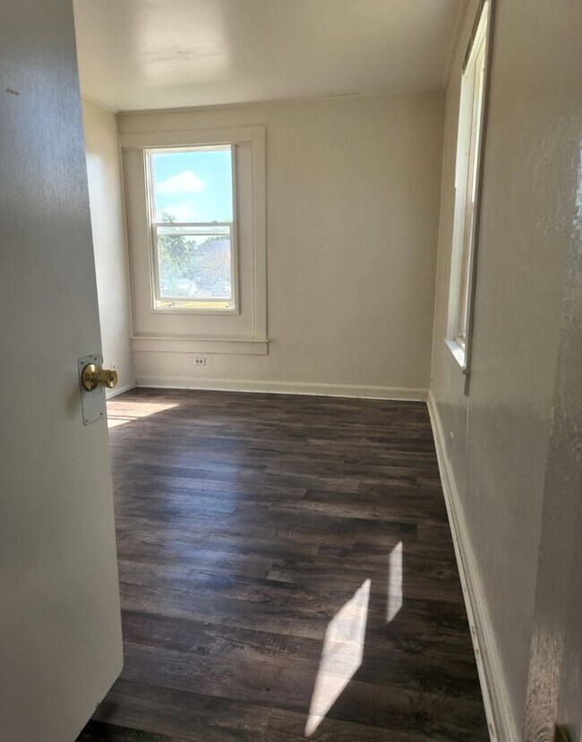 Foto del edificio - 314 S State St