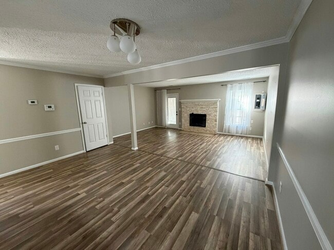 Building Photo - 634 Biltmore Dr