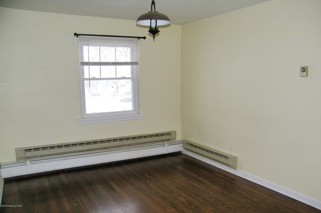 Building Photo - 10 S Dawes Ave