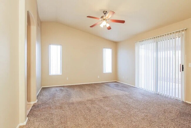 Foto del edificio - 2047 N 90th Ln