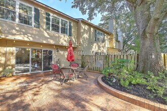 Building Photo - 2065 Emerald Terrace