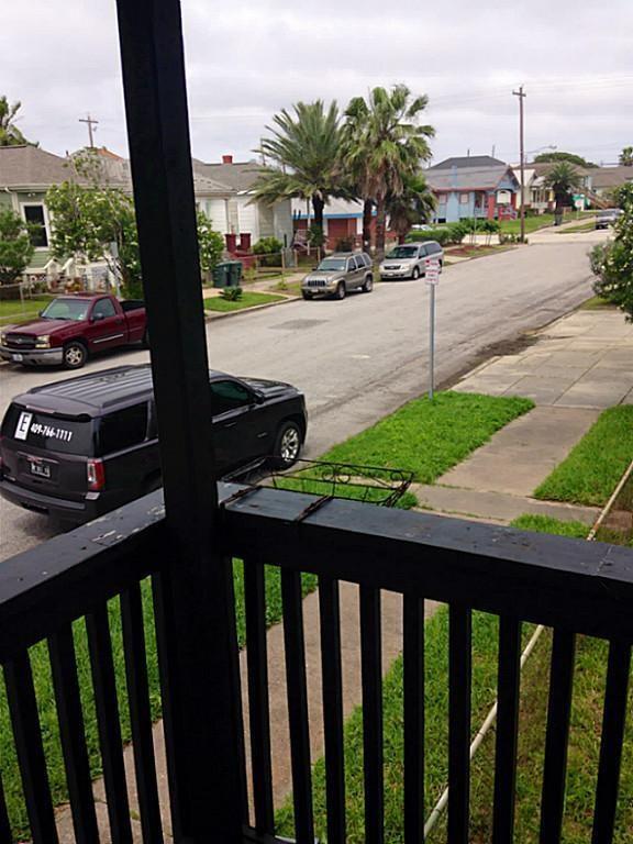 1419 Ave N, Galveston, TX 77550 Townhome Rentals in Galveston TX