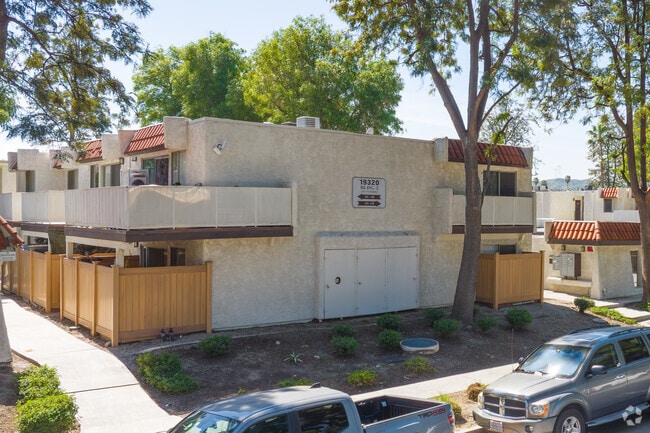 Primary Photo - Stillmore Apartments
