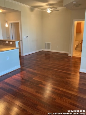 Building Photo - 7342 Oak Manor Dr