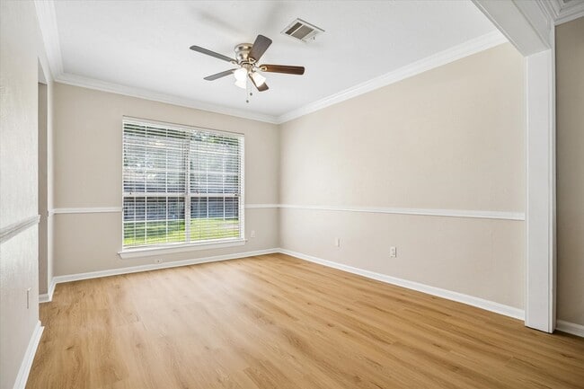 Building Photo - 9806 Gold Cup Way