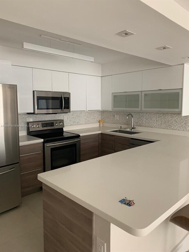 Foto del edificio - 2780 NE 183rd St