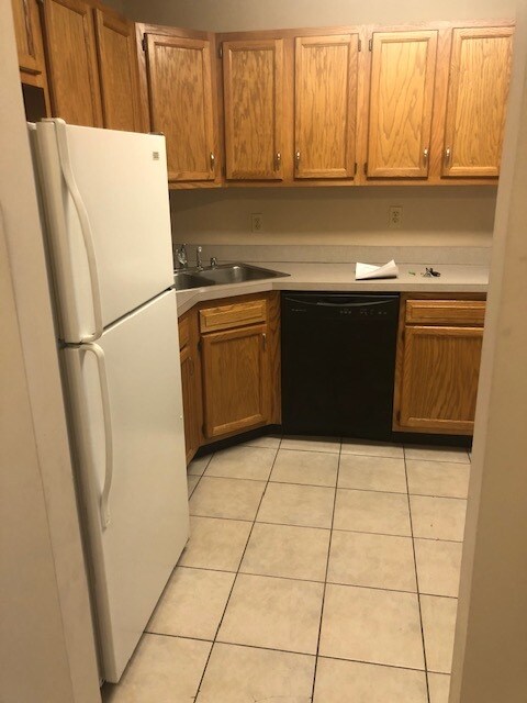 Building Photo - 294 Pinnacle Ct