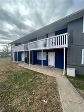 Building Photo - 1605 Juniper Cir