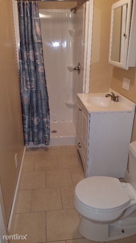 Building Photo - 1 br, 1 bath Apartment - 5 Main St.
