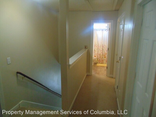 Building Photo - 4 br, 2.5 bath House - 205 Branchview Drive