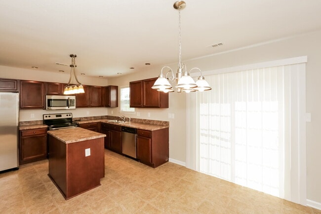 Building Photo - 9535 Eagle Feathers Drive