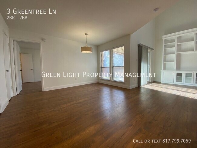 Building Photo - 3 Greentree Ln