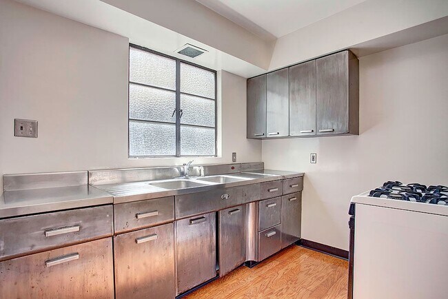 Foto del edificio - 2564 W 5th St