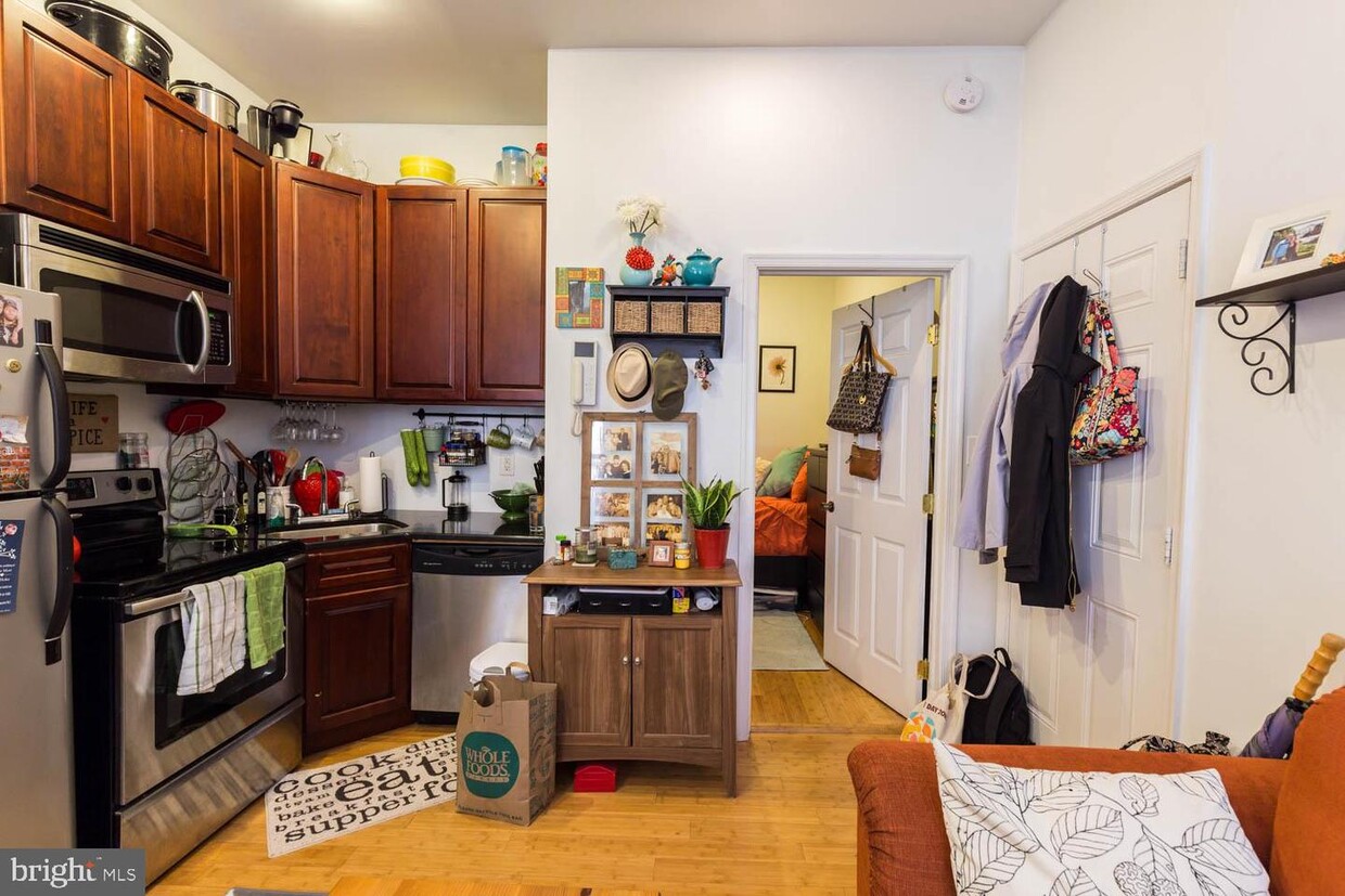 Foto principal - 619 S 16th St
