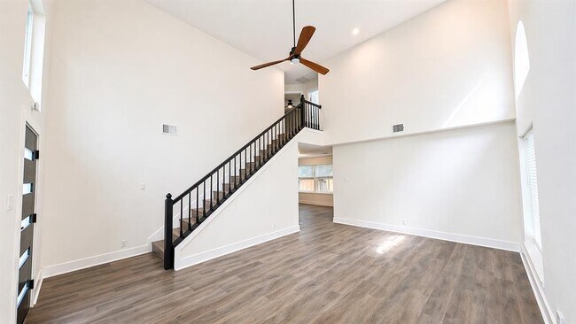 Building Photo - 4602 Everest Ln