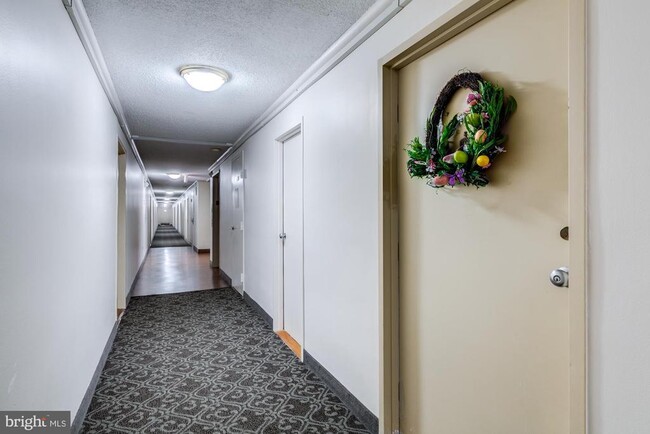 Foto del edificio - 6641 Wakefield Dr