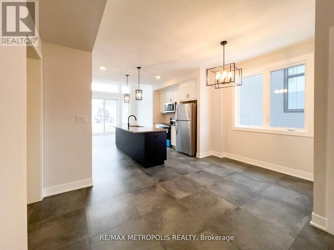 Building Photo - 297 Whiting St