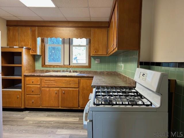 Foto del edificio - 828 Carnegie Ave