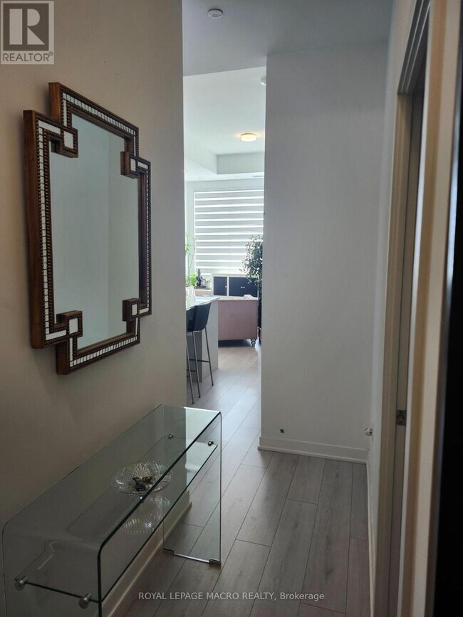 Photo du bâtiment - 395 Dundas St W