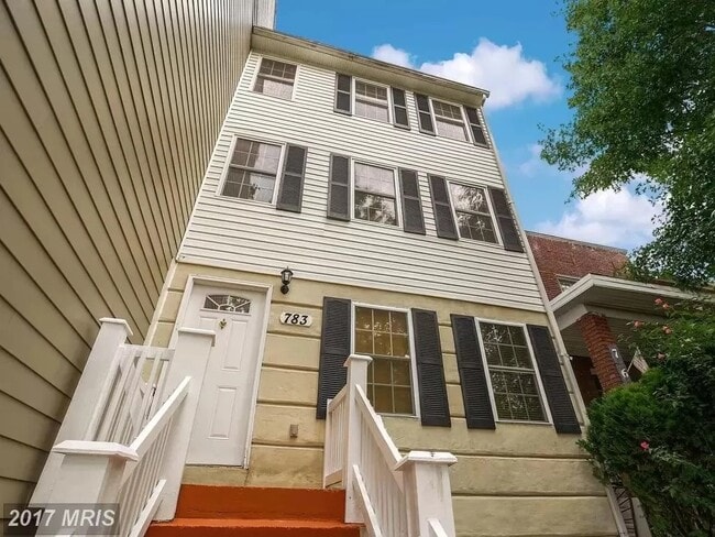 Building Photo - 783 Irving St NW