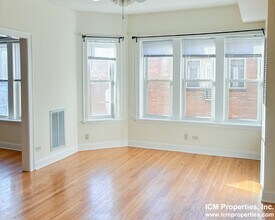 Building Photo - 4808 N Paulina St