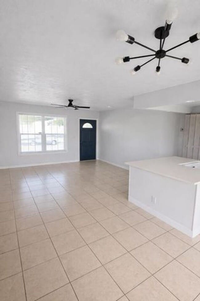 Building Photo - 1626 43rd St