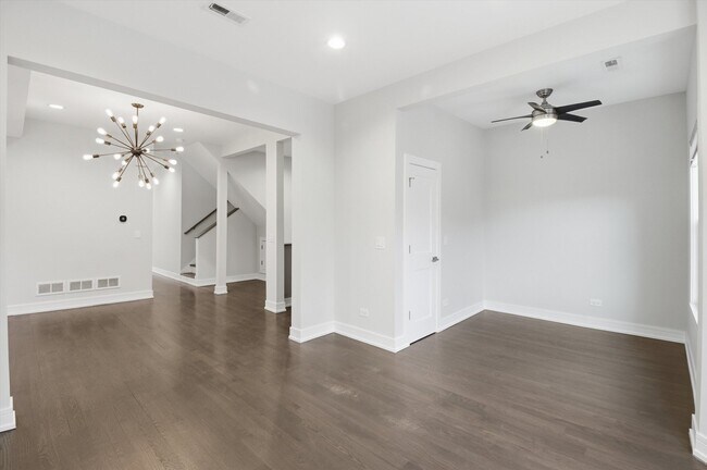 Foto del edificio - 2726 N St Louis Ave