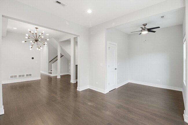 Building Photo - 2726 N St Louis Ave