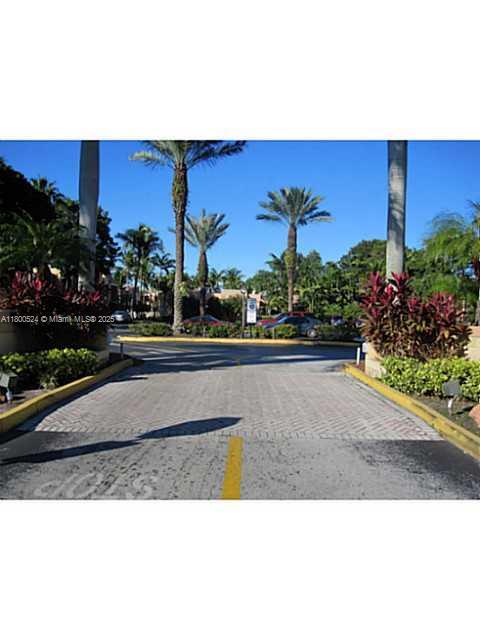 Foto del edificio - 7919 SW 104th St